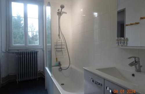 Treuzy-Levelay House | Gite de la Tuilière: Tranquil Retreat in a Protected Hamlet