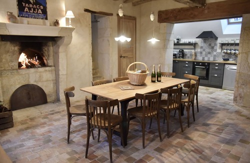 Berd'huis Cottage | Gîte de Livraise: Family-Friendly Retreat in Perche