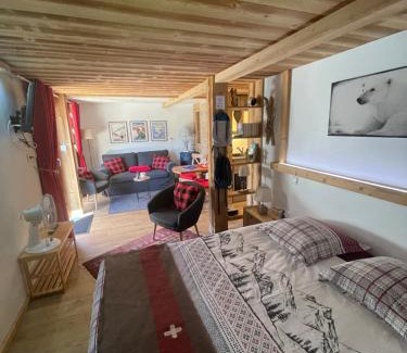 Xonrupt-Longemer Apartment | Experience Oceanfront Bliss at Gite de Montagne "Calluna"
