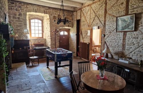 Estaing House | Gite de Montrepos - Ancien Presbytère XVIIe siècle