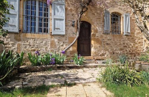 Estaing House | Gite de Montrepos - Ancien Presbytère XVIIe siècle