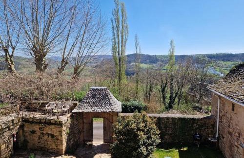 Estaing House | Gite de Montrepos - Ancien Presbytère XVIIe siècle