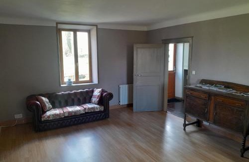 Arrenes House | Affordable Retreat at Gite de Puy Faucher with Pool Access