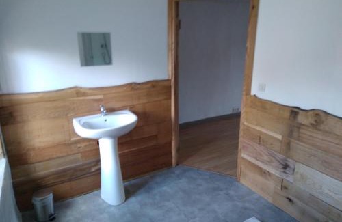 Arrenes House | Affordable Retreat at Gite de Puy Faucher with Pool Access