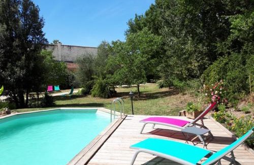 Loriol-du-Comtat House | Oceanfront Gite Dentelles with Pool & High Guest Rating
