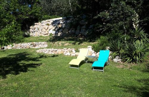 Loriol-du-Comtat House | Oceanfront Gite Dentelles with Pool & High Guest Rating