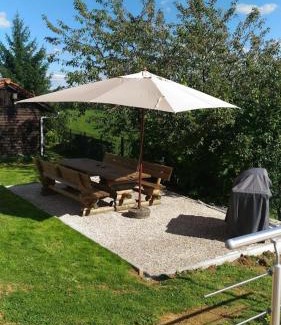 Meix-devant-Virton House | Relax at Gite des 3 Bouleaux with Oceanfront Pool Access
