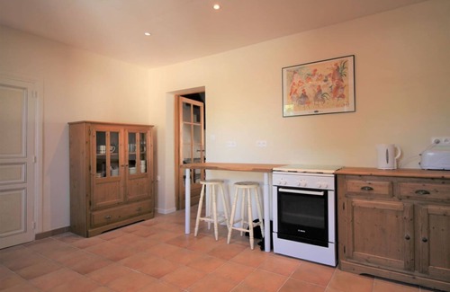 Saint-Jouin-de-Milly House | Gites79 - Gite des Camélias: Perfect for Family Getaways