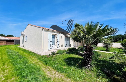 Bourcefranc-le-Chapus House | Idyllic House Near Ile d'Oléron with Ocean View & Pool