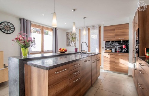 Aime House | Pet-Friendly Gite DES Ours with Spa & Hot Tub in Aime
