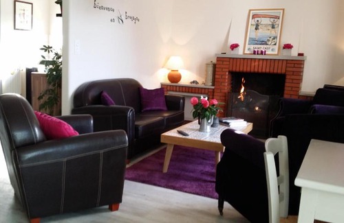 Plouasne House | Exceptional Gite des Prom'nous: Pet-Friendly Retreat