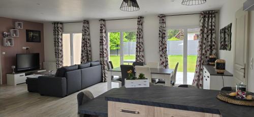 La Heuniere Villa | Discover Gite des Sablons: Family-Friendly Retreat Awaiting