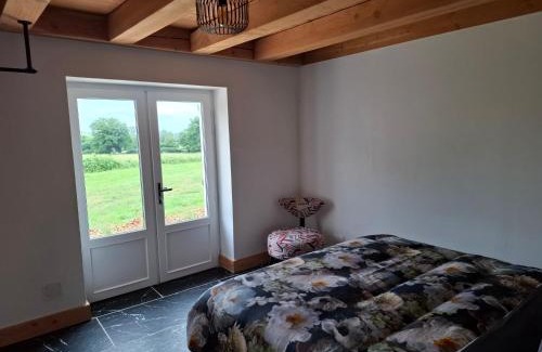 Saint-Pierre-les-Etieux House | Gite Domaine des Chenes