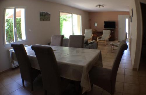Saint-Genies-de-Comolas House | Gite Du Lavoir: Family-Friendly Retreat with Kitchen