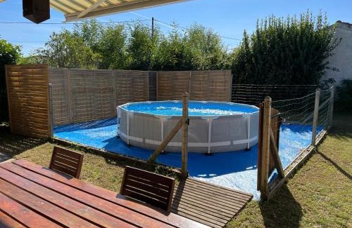 Lesparre-Medoc House | GITE DU MEDOC: Private Boat Tours & Guided Visits Await