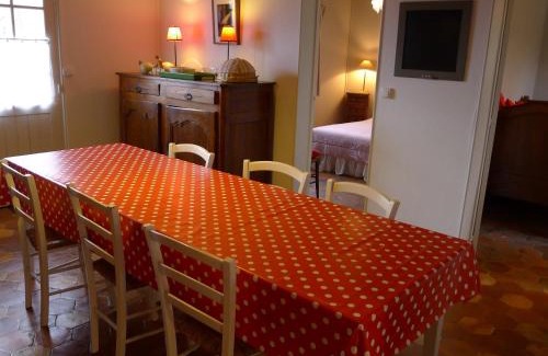 Saint-Luperce House | Discover Gite du moulin de Blanville: Quality Retreat Awaits