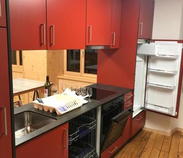 Orsieres House | Mountain Retreat: Gite du pèlerin with Family-Friendly Amenities