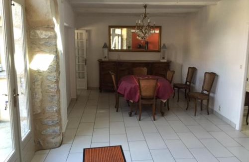 Riviere-sur-Tarn House | Family-Friendly Gite du Pallie with Kitchen & Pet Amenities