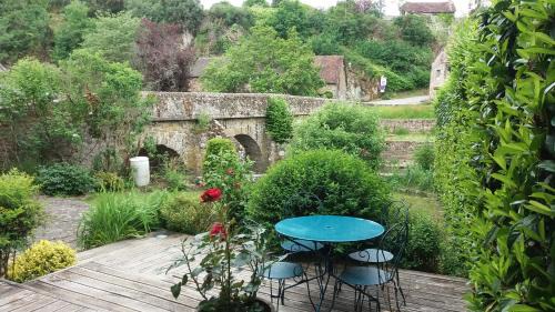 Moulins-le-Carbonnel House | Family-Friendly Gite du Pont in the Beautiful Alpes Mancelles