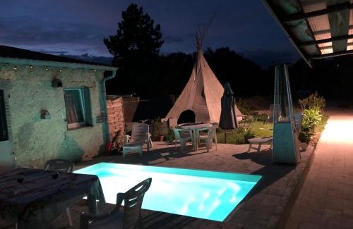Lacroix-sur-Meuse House | Discover Gite du Port: Pet-Friendly & Family-Oriented Stay