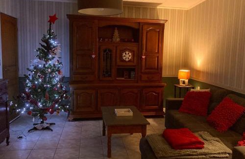 Gruey-les-Surance House | Gite du Presbytère: Family-Friendly Retreat near Vittel
