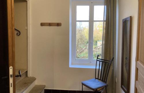 Oisy House | Gite du Tarare au calme dans son écrin de verdure