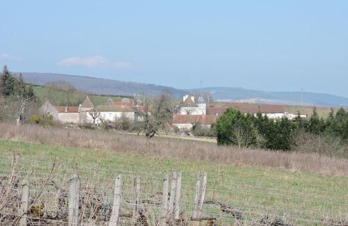 Chassey-le-Camp House | Oceanfront Gite du Vigneron: Family-Friendly Retreat