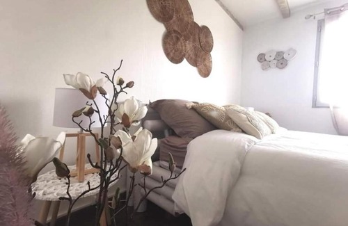 Saint-Aignan House | Family-Friendly GITE EMMEA Near Zoo de Beauval - 9/10 Rating
