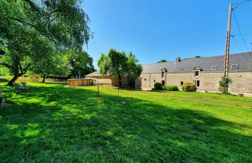 Elven House | Nature Retreat Near Golf du Morbihan with Spa & Hot Tub