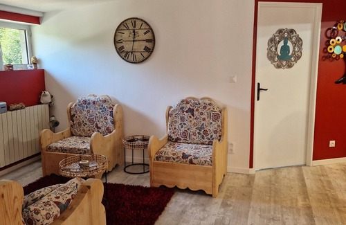 Asperjoc Apartment | Newly Built Retreat by the River, Perfect for Families