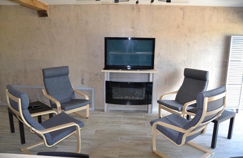 Salles-la-Source House | Cozy Gite Entre Causse et Vallon - Family Friendly Escape