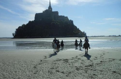Brehal House | Discover GITE EQUESTRE DE LA LANDE: Family-Friendly Retreat