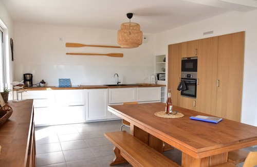 Erdeven House | Explore Gîte Erdeven Océan: Family-Friendly Villa Near Beach