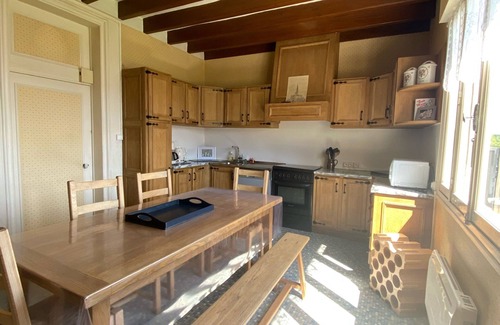 Bauge House | Family Retreat Between Angers and Saumur with Spa Amenities