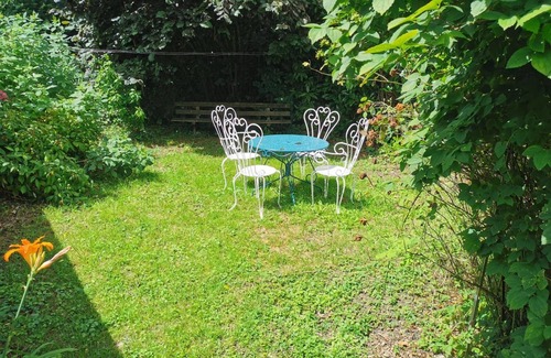 Fontenay-le-Fleury Cottage | Gite Fontenay-le-Fleury, 1 bedroom, 3 persons
