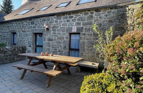 Bieuzy House | Gîte for 1 to 9 people near the Blavet: Hikers, families, workers.