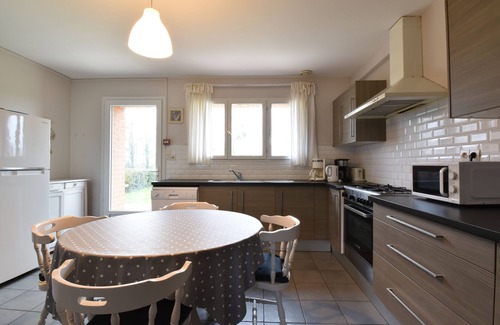 Belle-et-Houllefort House | Spacious Gîte for 19 on a Unique Pedagogical Farm