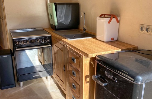 Entremont Apartment | Cozy Gite for 2-4 Amidst Lush Greenery and Mountains