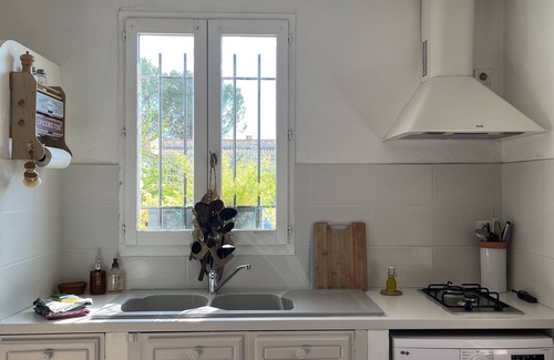 Cabries Apartment | Perfect Gite for 3 near Aix en Provence & Marseille