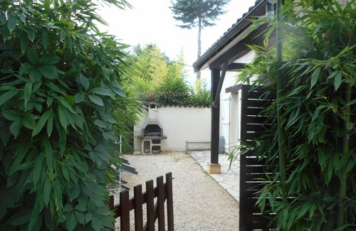Sarlat-la-Caneda Cottage | Cozy Gîte in Sarlat with Shared Heated Pool & Nature
