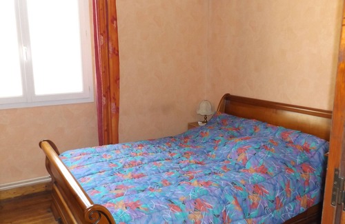 Vergeze House | Cozy Gite for 6 in Codognan with Breakfast Included