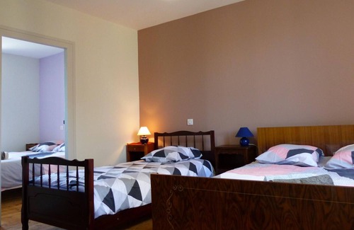 Fourilles Cottage | Gite Fourilles, 4 bedrooms, 10 persons