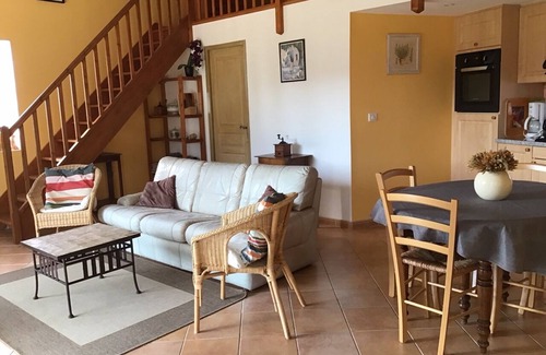 Saint-Marcellin-les-Vaison Villa | Gîte Retreat with Private Pool near Vaison la Romaine