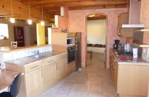 Freycenet-la-Tour Cottage | Pet-Friendly Gite Freycenet-la-Tour with Spa & Breakfast