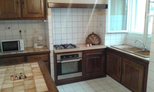 Saint-Jean-d'Alcapies House | Discover Gite Gabrielle: Family-Friendly with Pet Amenities