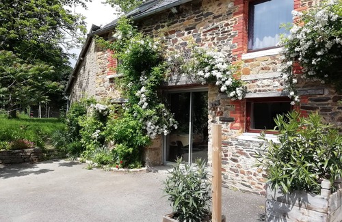 Mohon Cottage | Discover Gite Heart of Britain: Rated 9.6 with Pool & Spa