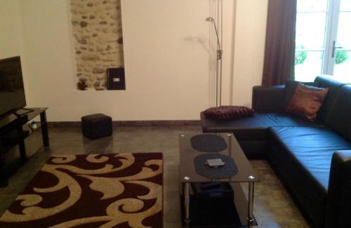 Monein House | Family-Friendly Gite-Holiday Home Au Moulin 1771 Rated 8.8