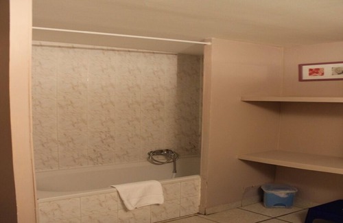 Bragassargues Cottage | Gîte Hortus: Cozy 2-Bedroom Retreat with Pool & Breakfast