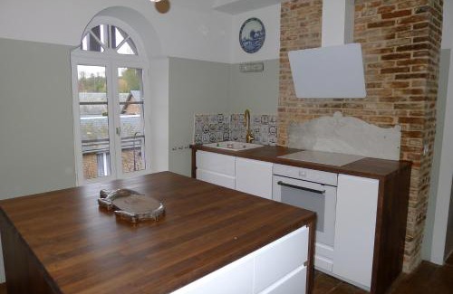 Lyons-la-Foret Apartment | Charming Gite Hotel de Maître in La Chapelle Village