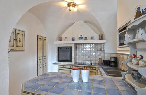 Peypin-d'Aigues Apartment | Relaxing Getaway in Luberon with Pool & Scenic Views